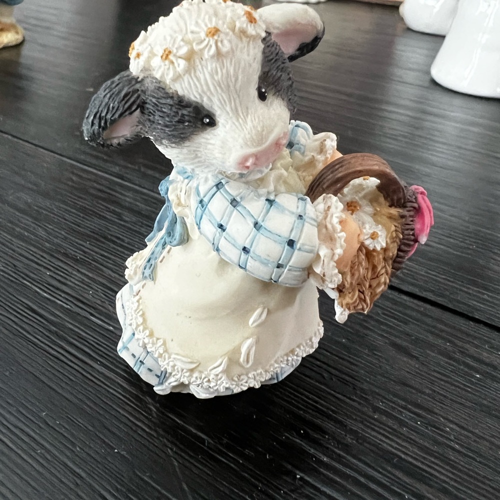 Mary’s Moo Moos “Flour Girl” Charming Cow Figurine with Basket
